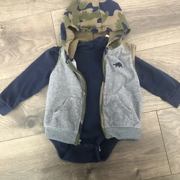 Carter’s Camo Dinos 3 Piece Outfit - Picture 5 of 7